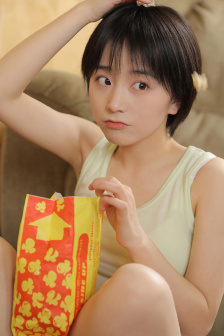 丈夫偷拍到妻子六小时的出轨
