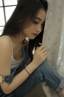 年轻女仆